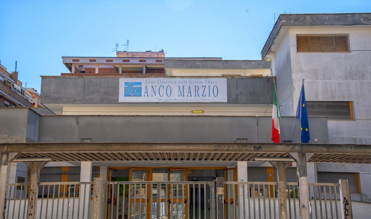 Le scuole superiori di Ostia